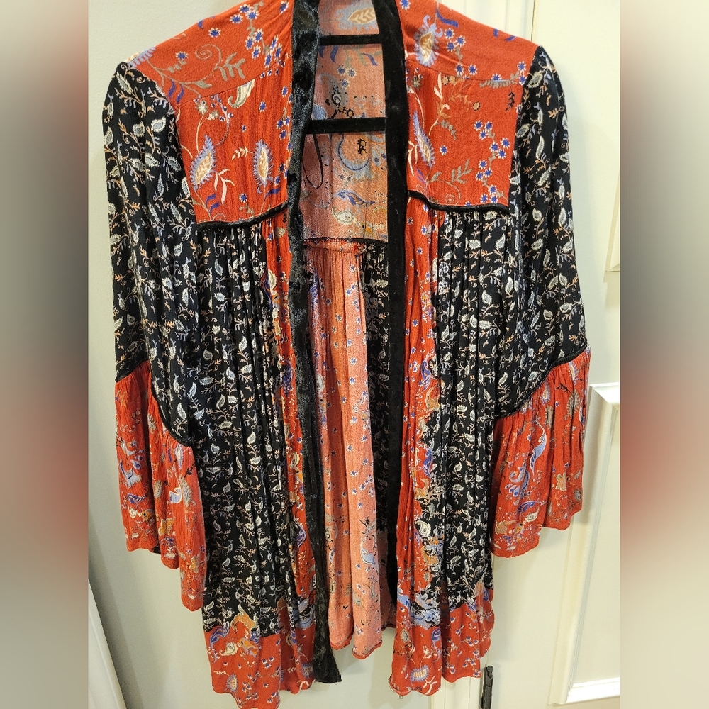 Flowy kimono